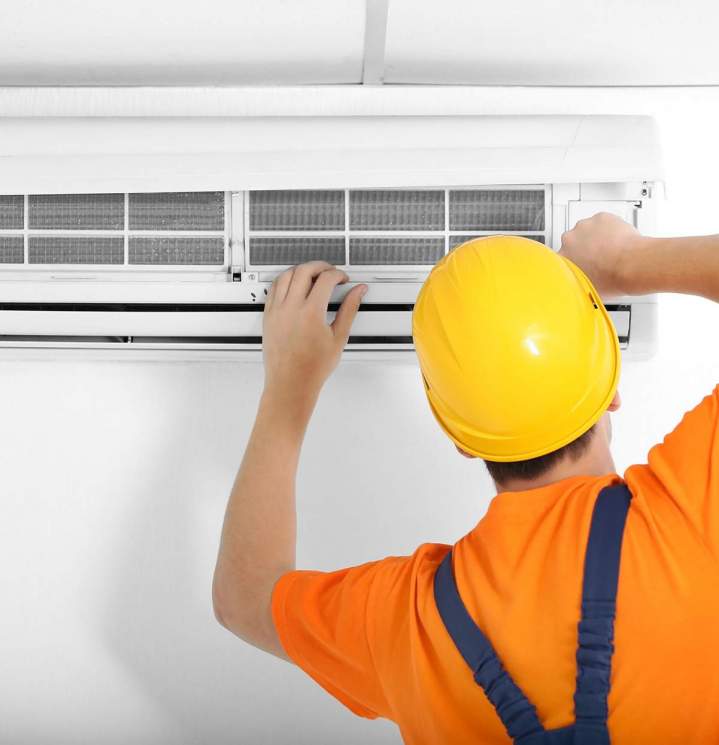 Professionnel en installation de climatisation